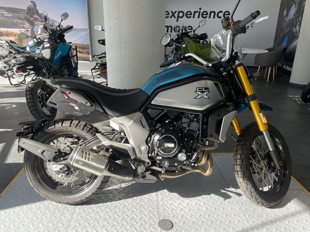 cfmoto_700_clx_adventure_2025_id3298_1.JPG